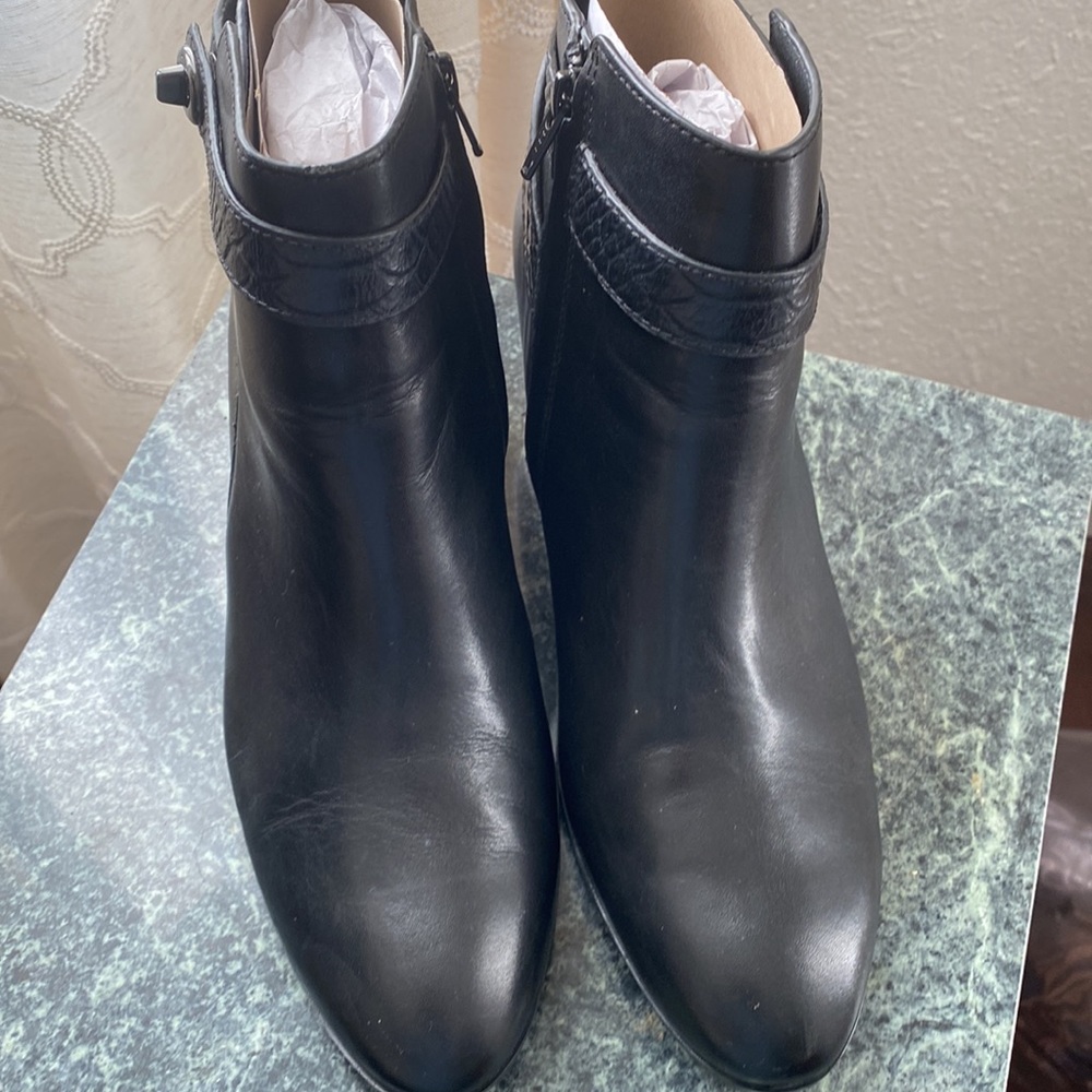 COACH BLACK ANKLE BOOTS🖤